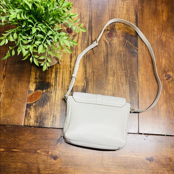 Marc by Marc Jacobs cream crossbody bag - Picture 2 of 12